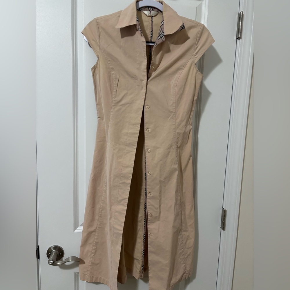 Sleeveless Midi Shirt Dress in Beige with Check Trim